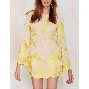 DRESS THE POPULATION Paige Metallic Embroidered Bell Sleeve Sheath Dress Size M